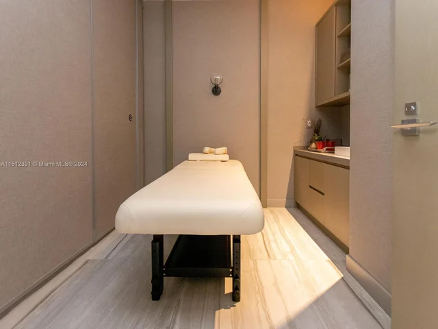 4010 S Ocean Dr # R3305, Hollywood FL 33019