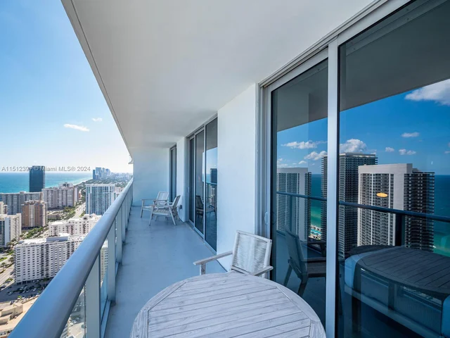 4010 S Ocean Dr # R3305, Hollywood FL 33019