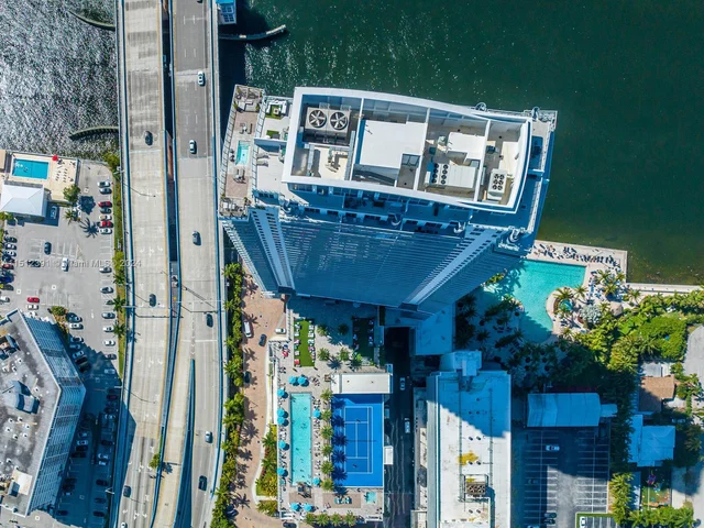 4010 S Ocean Dr # R3305, Hollywood FL 33019