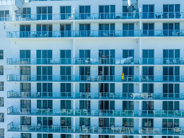 4010 S Ocean Dr # R3305, Hollywood FL 33019