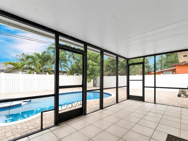 5170 N Andrews Ave, Oakland Park FL 33309