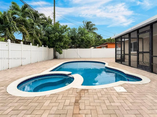 5170 N Andrews Ave, Oakland Park FL 33309