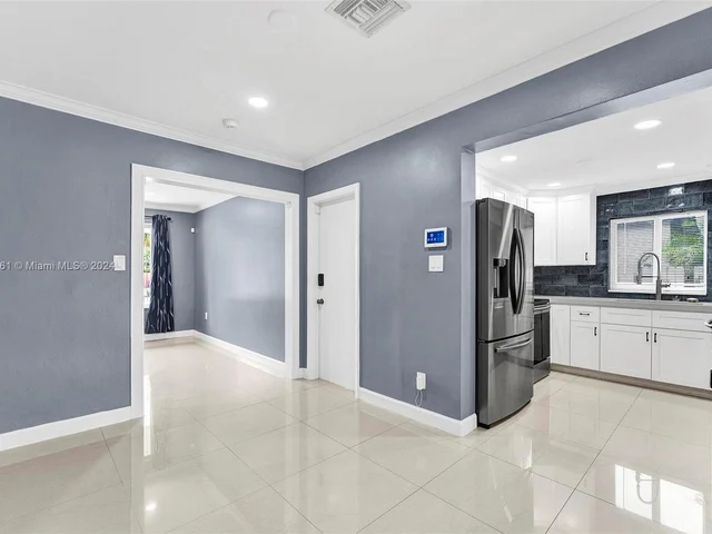 5170 N Andrews Ave, Oakland Park FL 33309