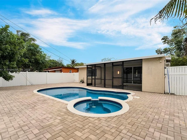 5170 N Andrews Ave, Oakland Park FL 33309