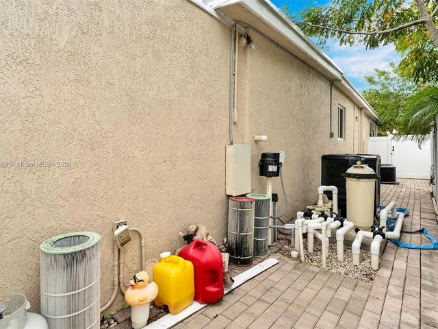 5170 N Andrews Ave, Oakland Park FL 33309