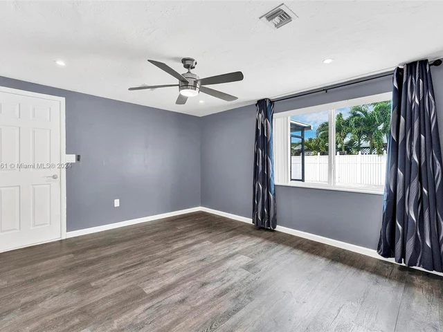 5170 N Andrews Ave, Oakland Park FL 33309