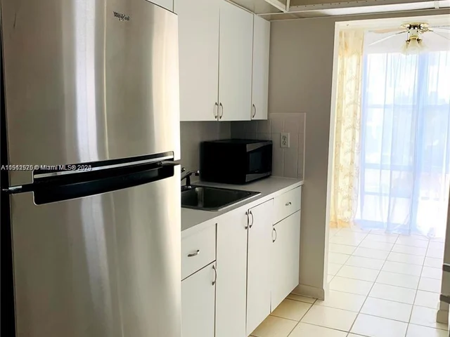 17570 Atlantic Blvd # 312, Sunny Isles Beach FL 33160