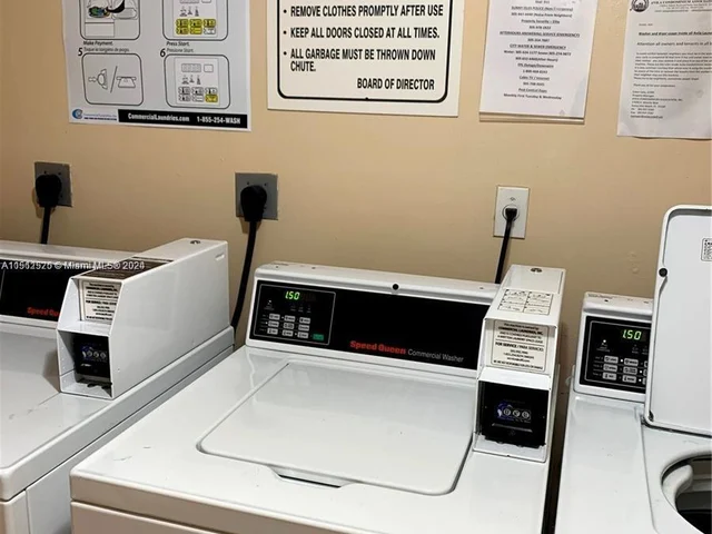 17570 Atlantic Blvd # 312, Sunny Isles Beach FL 33160