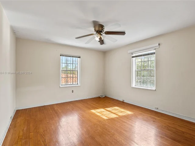 1278 SW 21st St, Miami FL 33145