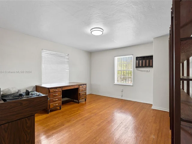 1278 SW 21st St, Miami FL 33145