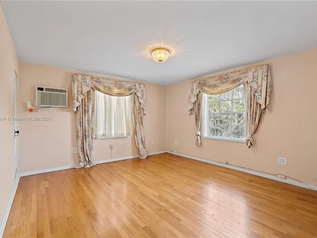 1278 SW 21st St, Miami FL 33145