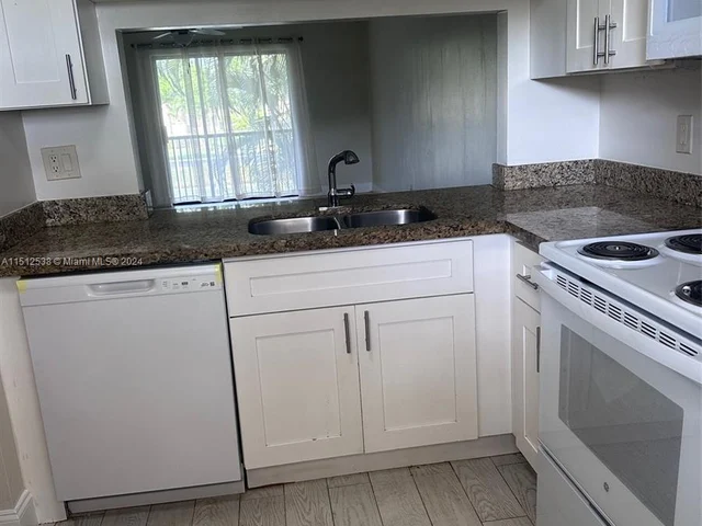 148 NW 91st Ave # 148, Pembroke Pines FL 33024