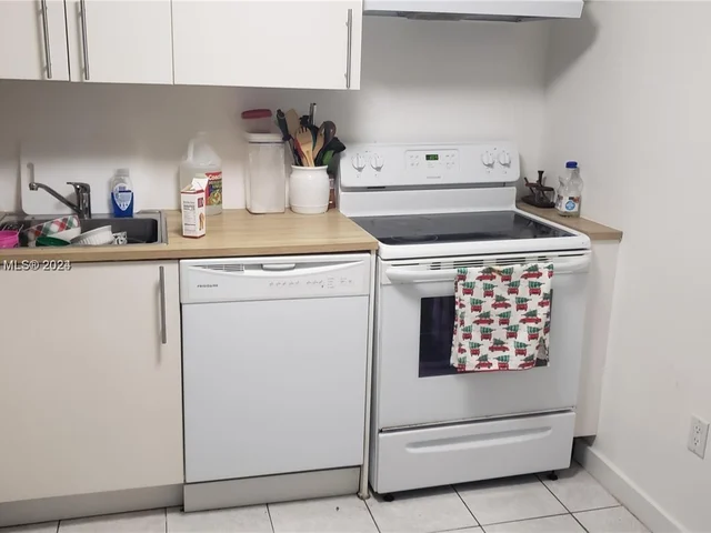 16851 NE 23rd Ave # B102, North Miami Beach FL 33160