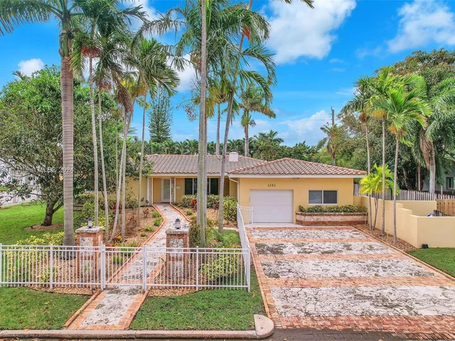 1206 Adams St, Hollywood FL 33019