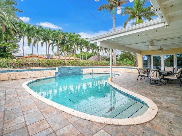 1206 Adams St, Hollywood FL 33019