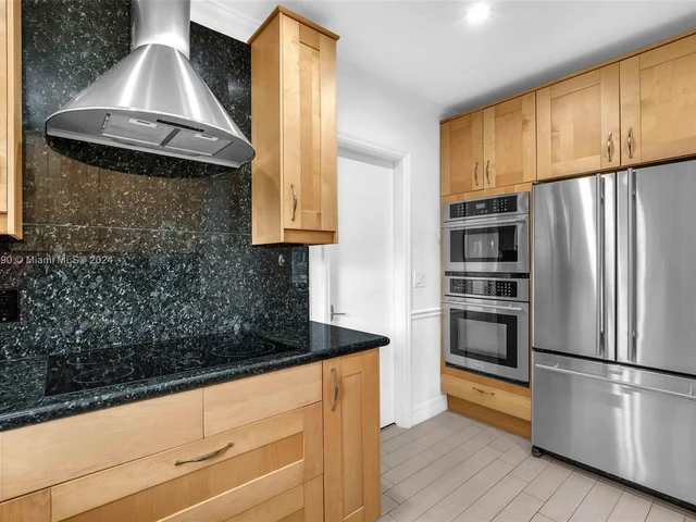 1206 Adams St, Hollywood FL 33019