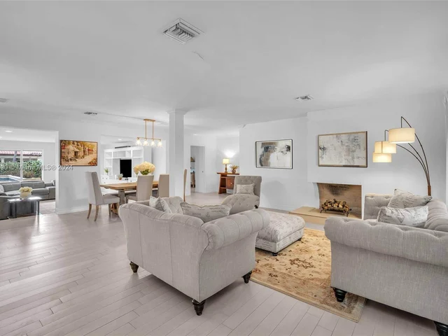 1206 Adams St, Hollywood FL 33019