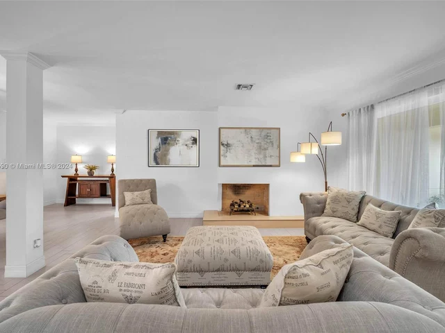 1206 Adams St, Hollywood FL 33019