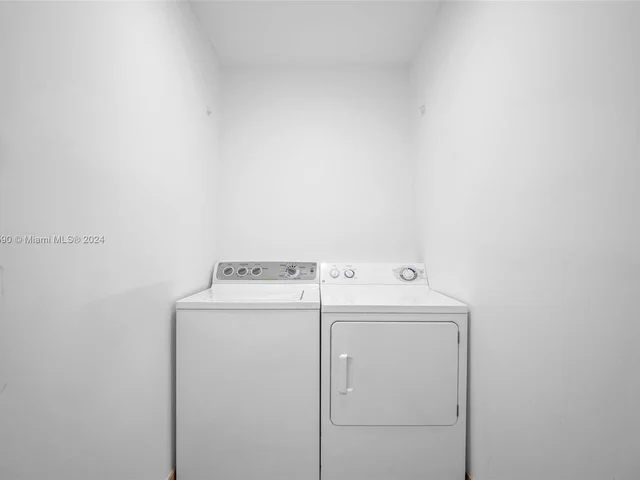 1206 Adams St, Hollywood FL 33019