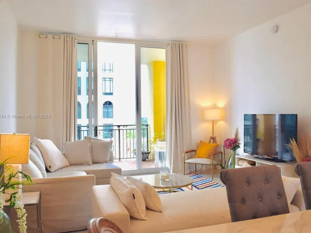 1607 Ponce De Leon Blvd # 8D, Coral Gables FL 33134