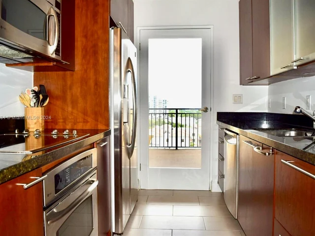 1607 Ponce De Leon Blvd # 8D, Coral Gables FL 33134