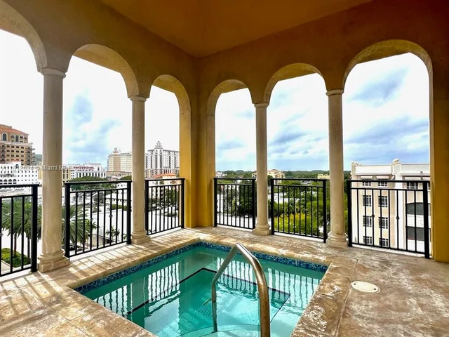 1607 Ponce De Leon Blvd # 8D, Coral Gables FL 33134
