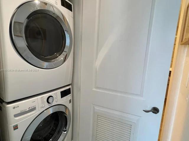 1607 Ponce De Leon Blvd # 8D, Coral Gables FL 33134