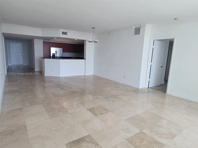 14951 Royal Oaks Ln # 2502, North Miami FL 33181