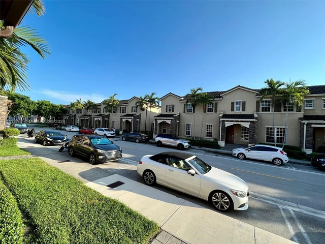 9341 SW 171st Ave # 9341, Miami FL 33196