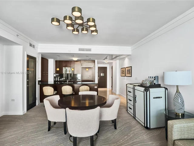 4391 Collins Ave # 1607, Miami Beach FL 33140