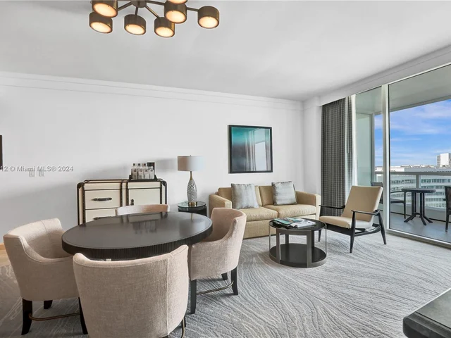 4391 Collins Ave # 1607, Miami Beach FL 33140