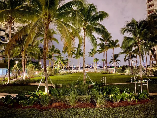 1500 Bay Rd # 516S, Miami Beach FL 33139