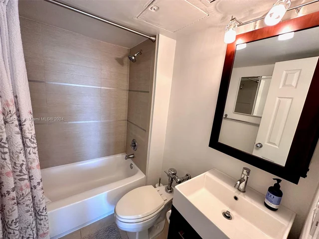 1500 Bay Rd # 516S, Miami Beach FL 33139