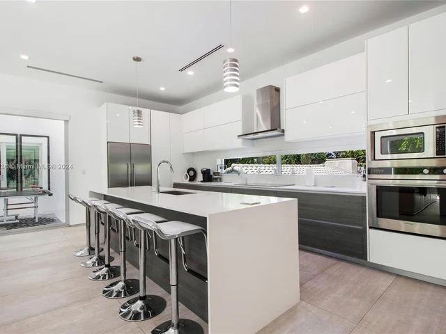 1500 SW 4th Ave, Miami FL 33129