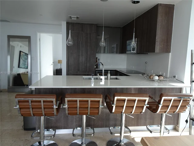 68 SE 6th St # 1802, Miami FL 33131