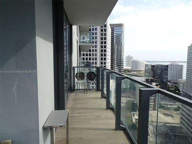 68 SE 6th St # 1802, Miami FL 33131