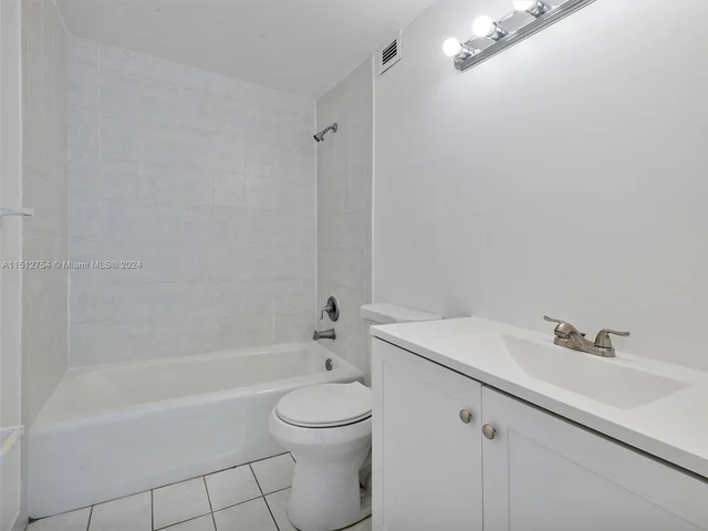 400 Kings Point Dr # 523, Sunny Isles Beach FL 33160