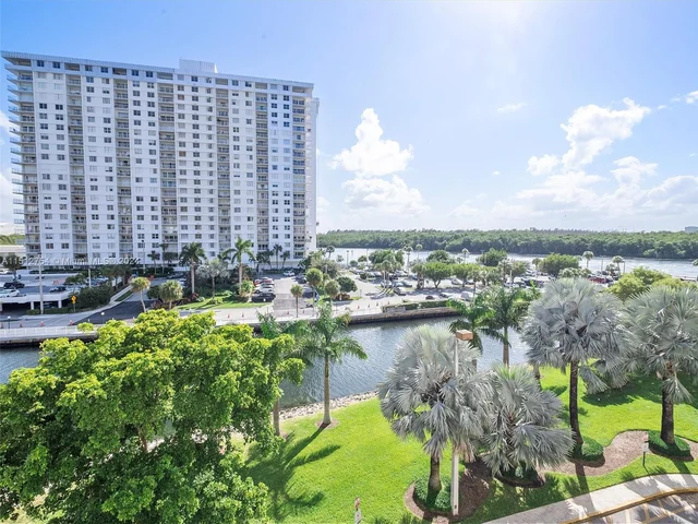 400 Kings Point Dr # 523, Sunny Isles Beach FL 33160