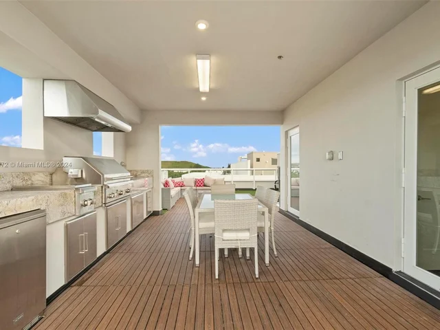 6671 NW 105th Ave, Doral FL 33178