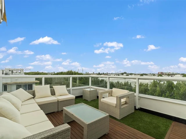 6671 NW 105th Ave, Doral FL 33178