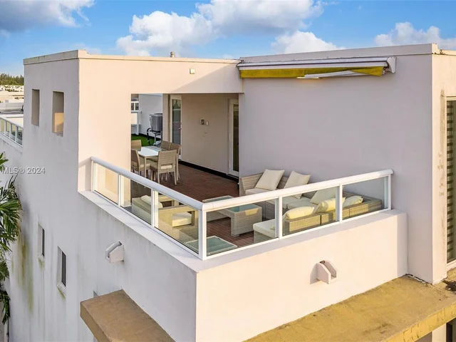 6671 NW 105th Ave, Doral FL 33178