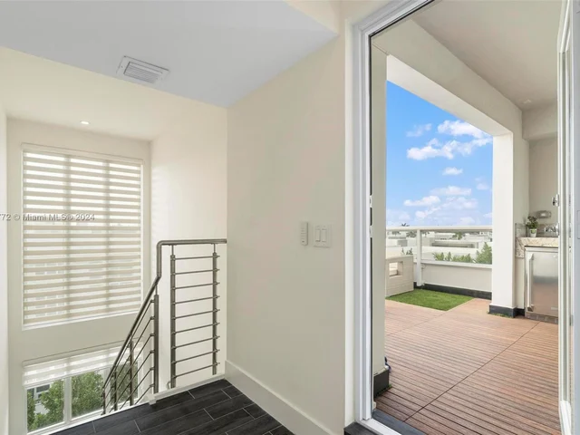 6671 NW 105th Ave, Doral FL 33178