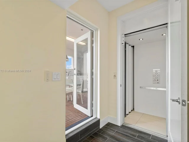 6671 NW 105th Ave, Doral FL 33178