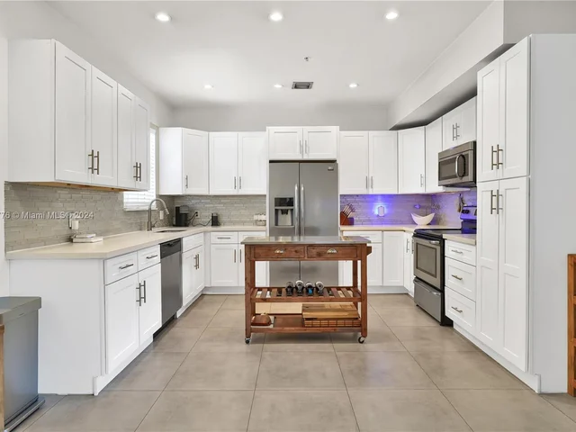 555 E Dania Beach Blvd # 1, Dania Beach FL 33004