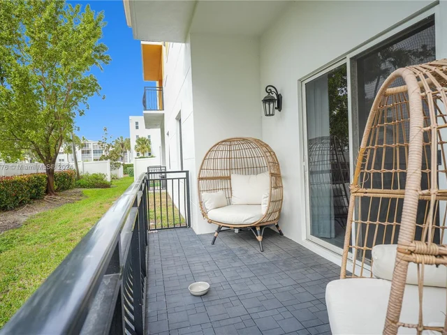 555 E Dania Beach Blvd # 1, Dania Beach FL 33004