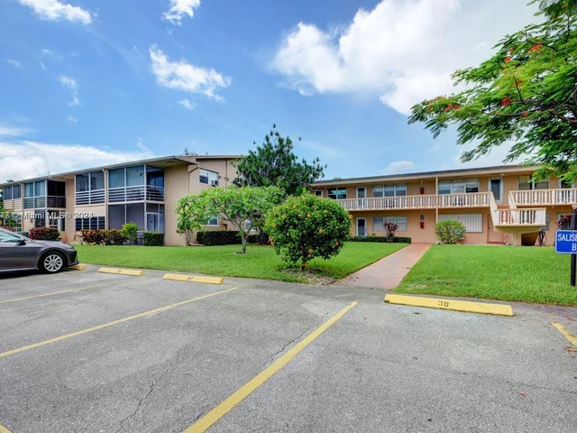 46 Salisbury B # 46, West Palm Beach FL 33417