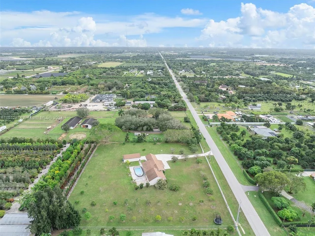 19101 SW 248th St, Homestead FL 33031