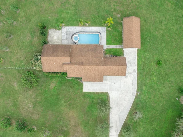 19101 SW 248th St, Homestead FL 33031