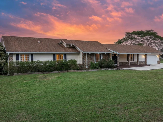 19101 SW 248th St, Homestead FL 33031