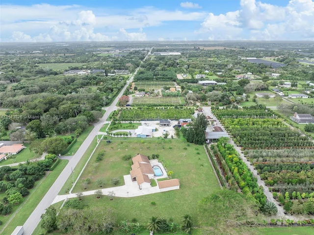 19101 SW 248th St, Homestead FL 33031